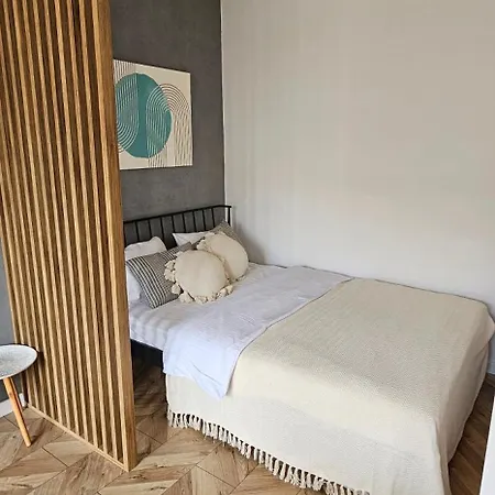 Home Factory Ghandiego Łódź Zewnętrze zdjęcie